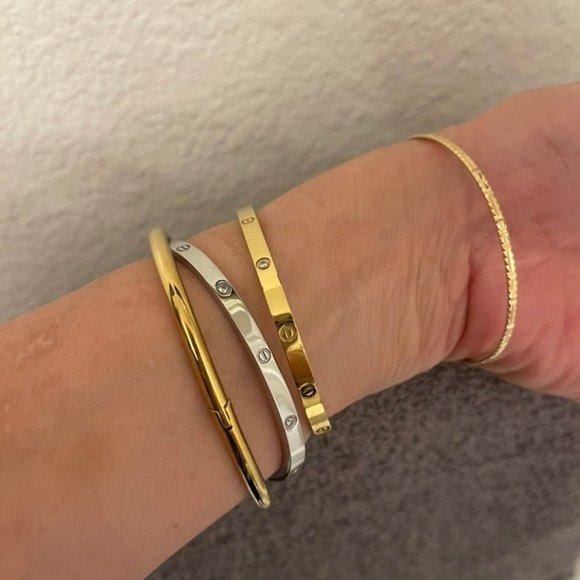 Stainless Steel Bangle - Picture 4 of 5